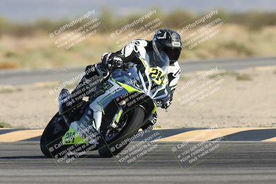 media/Oct-04-2025-CVMA (Sat) [[408bcdd6e4]]/Race 13-Amateur Supersport Open/